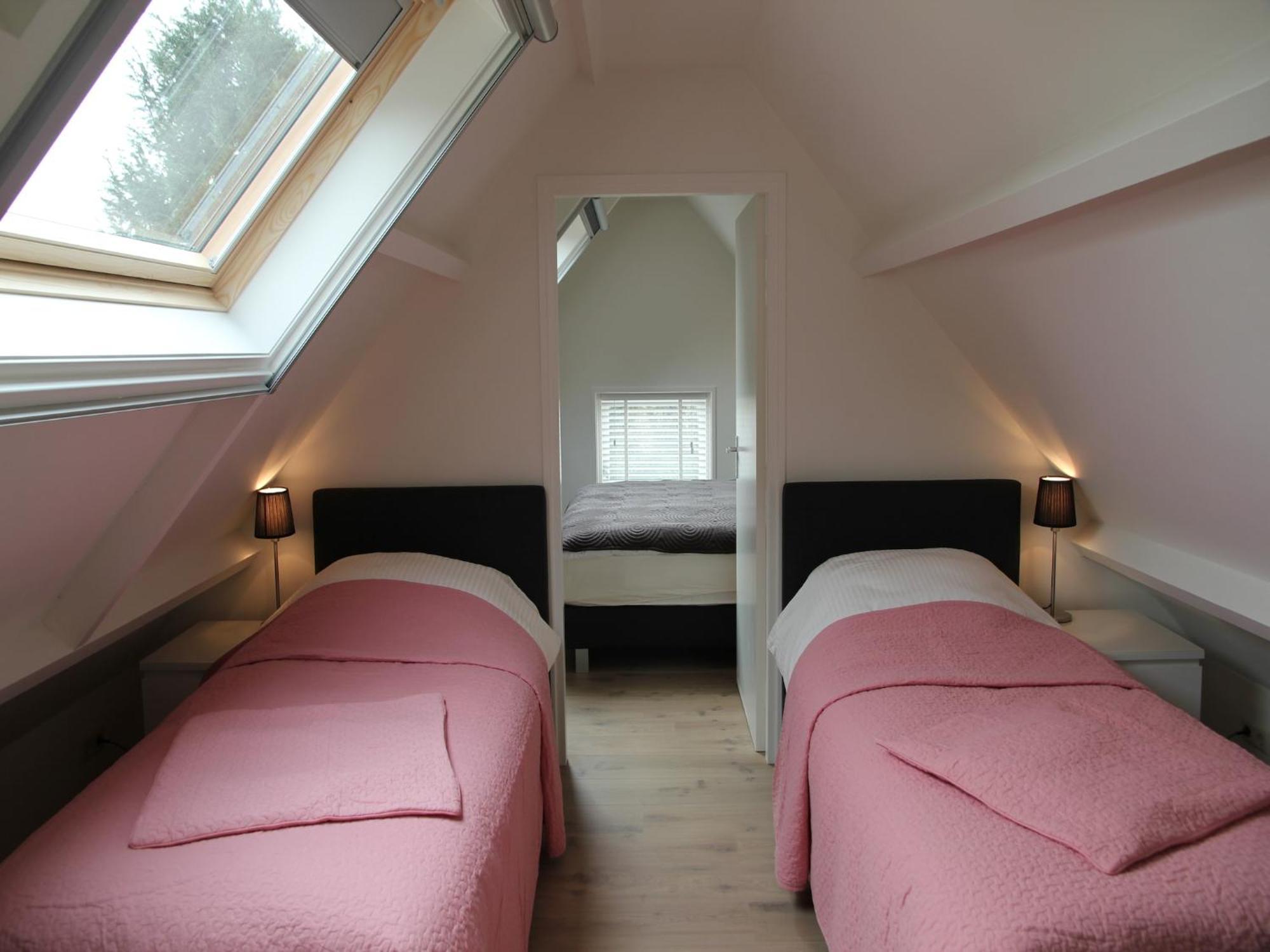 Pleasing Holiday Home In Schoorl With Patio Екстер'єр фото
